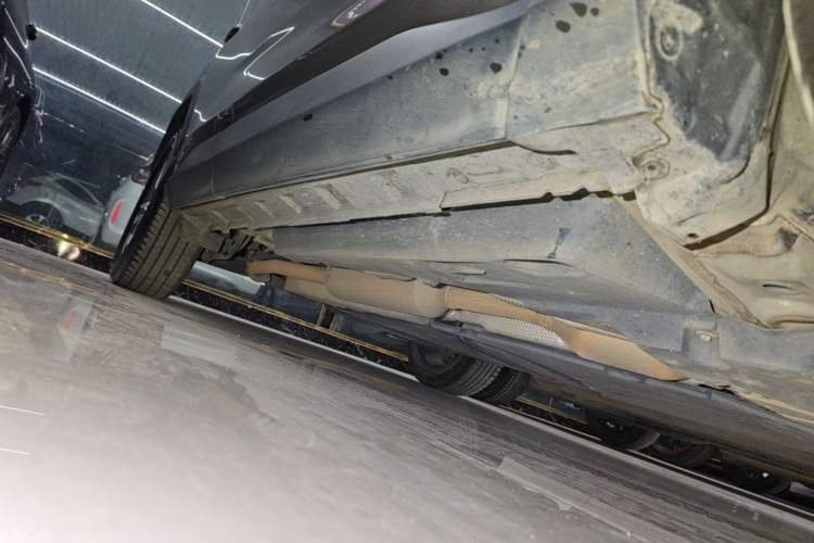 Used Toyota RAV4 2022 Dual-Engine 2.5L E-CVT Two-Wheel Drive Elite Edition Right Side Sill