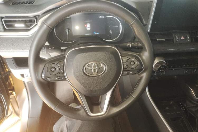 Used Toyota RAV4 2022 2.0L CVT Two-Wheel Drive Fashion Plus Edition Steering Wheel
