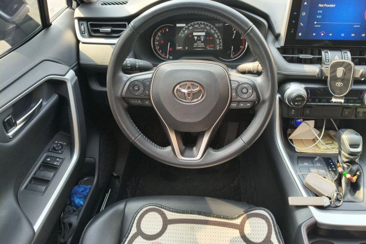 Used Toyota RAV4 2022 2.0L CVT Two-Wheel Drive Fashion Plus Edition Steering Wheel