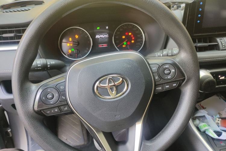 Used Toyota RAV4 2022 2.0L CVT Two-Wheel Drive Urban Edition Steering Wheel