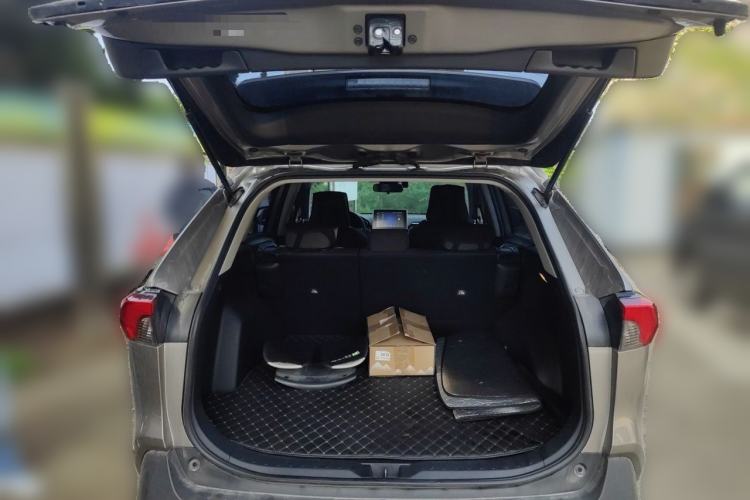 Used Toyota RAV4 2022 Dual-Engine 2.5L E-CVT Two-Wheel Drive Elite Edition Trunk