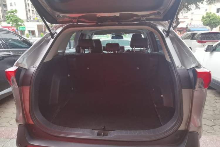 Used Toyota RAV4 2022 2.0L CVT Two-Wheel Drive Urban Edition Trunk