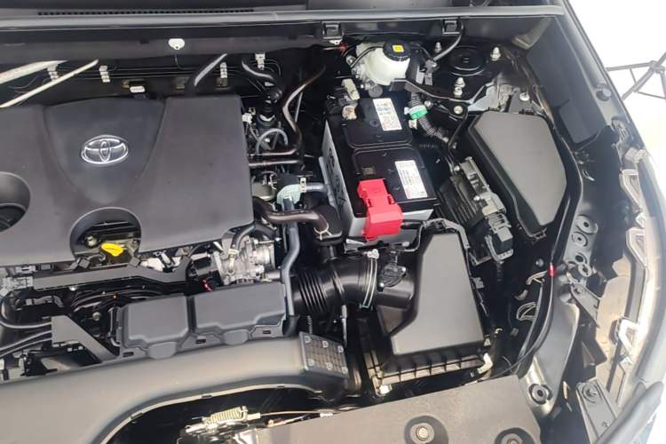 Used Toyota RAV4 2022 2.0L CVT Two-Wheel Drive Fashion Edition Engine Bay Left