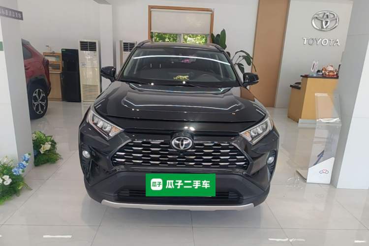 Used Toyota RAV4 2022 2.0L CVT Two-Wheel Drive Fashion Edition Front