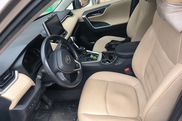 Used Toyota RAV4 2022 2.0L CVT Two-Wheel Drive Fashion Plus Edition Left Front Seat
