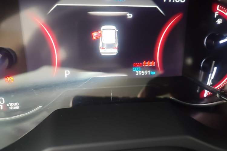 Used Toyota RAV4 2022 2.0L CVT Two-Wheel Drive Fashion Edition Odometer Close Up