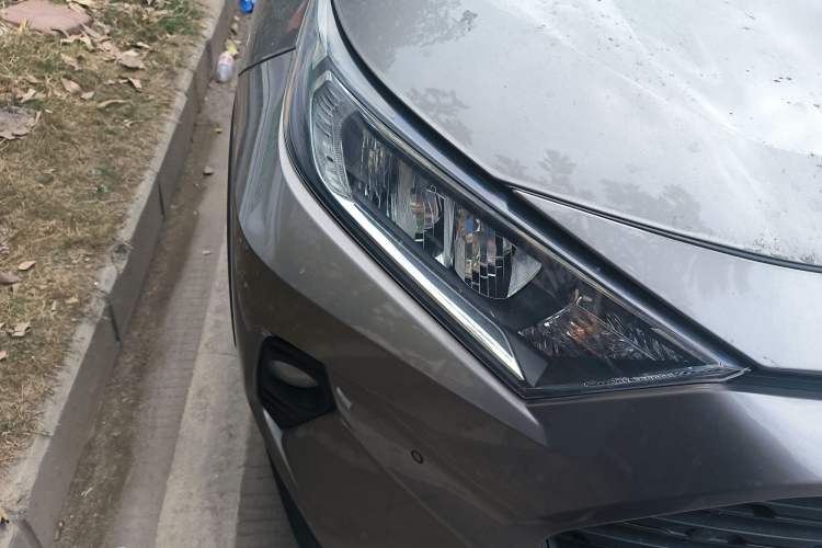 Used Toyota RAV4 2022 2.0L CVT Two-Wheel Drive Fashion Plus Edition Right Front Headlight