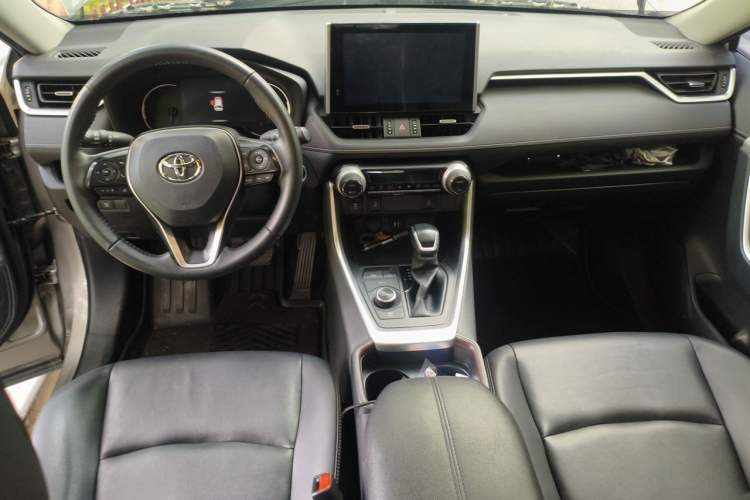 Used Toyota RAV4 2022 Dual-Engine 2.5L E-CVT Four-Wheel Drive Elite Plus Edition Center Console