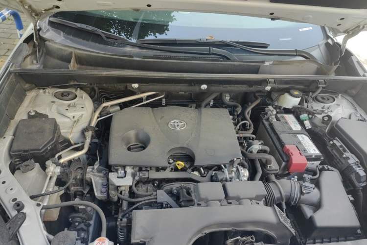 Used Toyota RAV4 2022 2.0L CVT Two-Wheel Drive Fashion Plus Edition Engine Bay