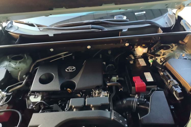 Used Toyota RAV4 2022 2.0L CVT Two-Wheel Drive Fashion Edition Engine Bay