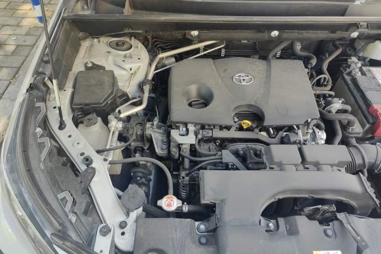Used Toyota RAV4 2022 2.0L CVT Two-Wheel Drive Fashion Plus Edition Engine Bay Right
