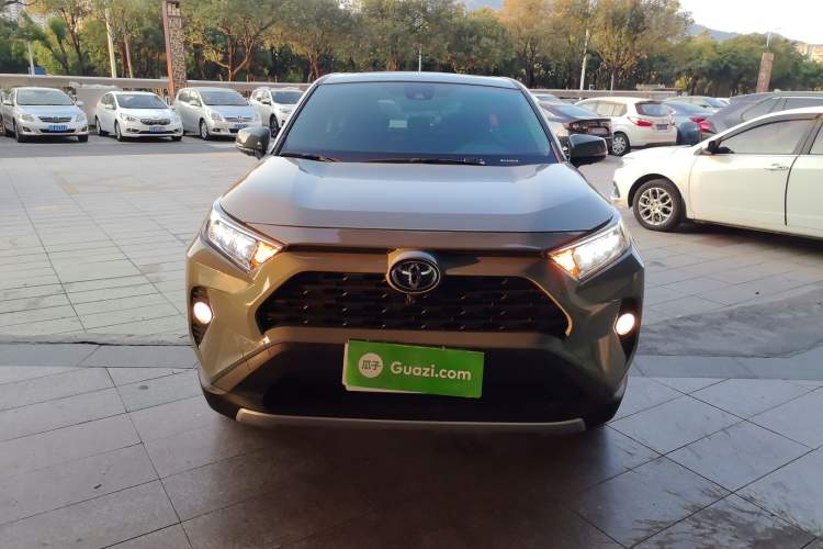 Used Toyota RAV4 2022 2.0L CVT Two-Wheel Drive Fashion Edition Exterior 1