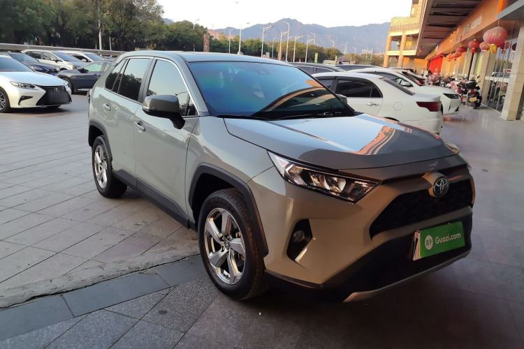 Used Toyota RAV4 2022 2.0L CVT Two-Wheel Drive Fashion Edition Exterior 2