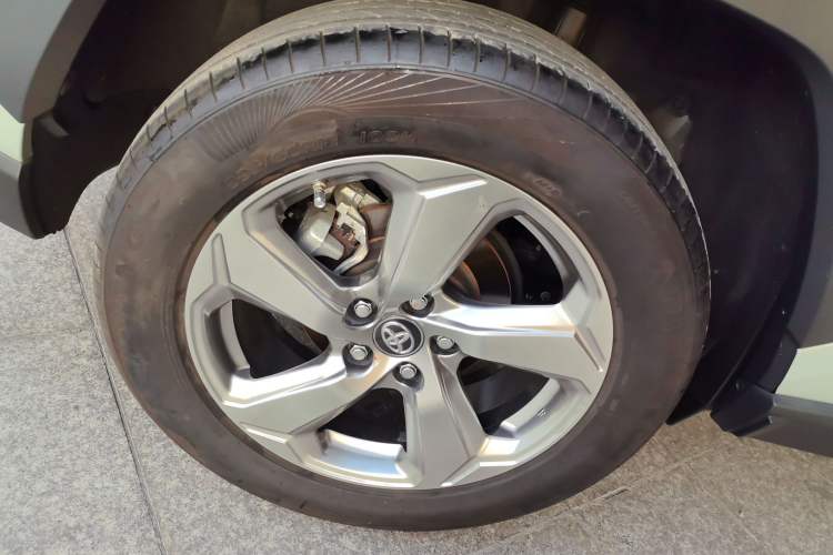 Used Toyota RAV4 2022 2.0L CVT Two-Wheel Drive Fashion Edition Exterior 8