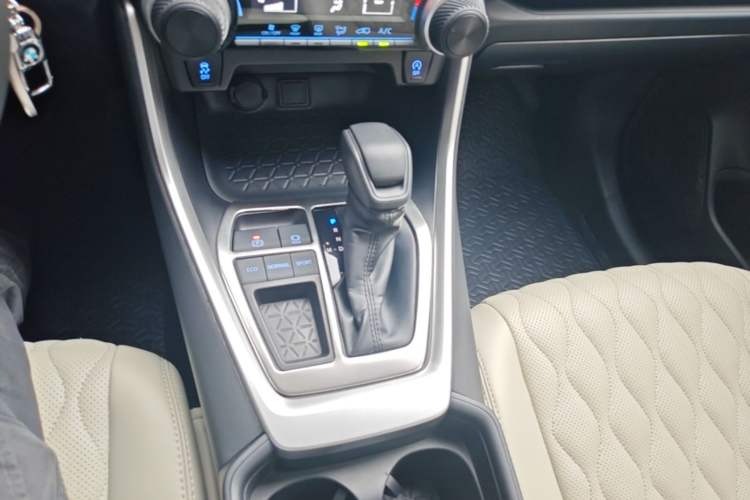Used Toyota RAV4 2022 2.0L CVT Two-Wheel Drive Urban Edition Gear Lever