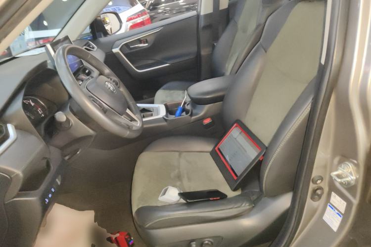 Used Toyota RAV4 2022 2.0L CVT 4x4 Style Plus Edition Left Front Seat