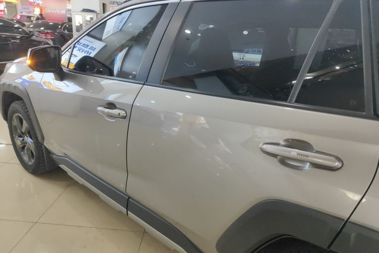 Used Toyota RAV4 2022 2.0L CVT 4x4 Style Plus Edition Left Side