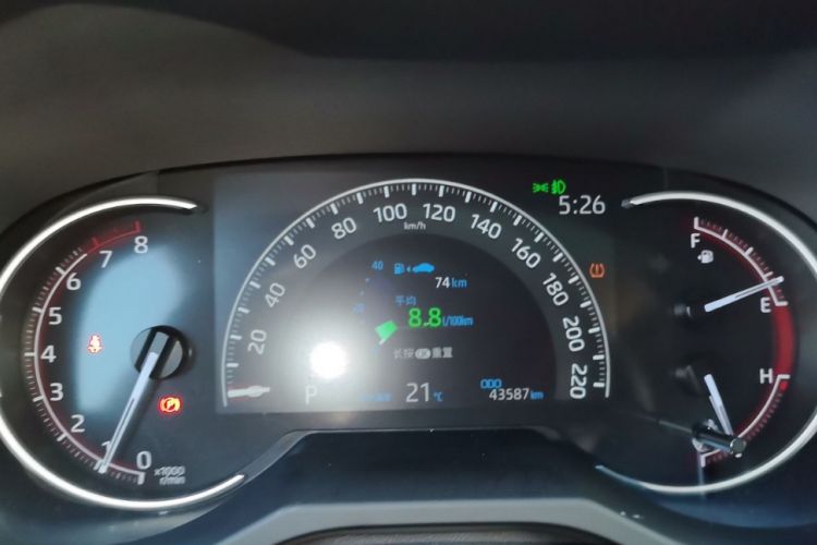 Used Toyota RAV4 2022 2.0L CVT Two-Wheel Drive Fashion Edition Odometer Close Up