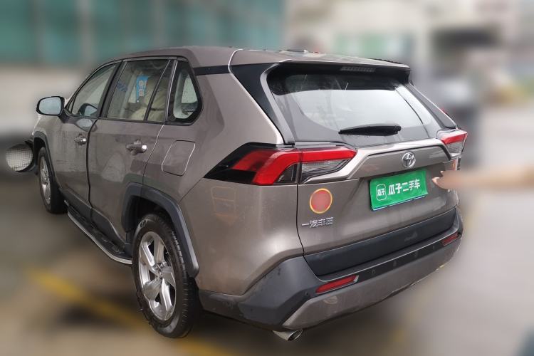 Used Toyota RAV4 2022 2.0L CVT Two-Wheel Drive Fashion Plus Edition Rear Left 45 Deg