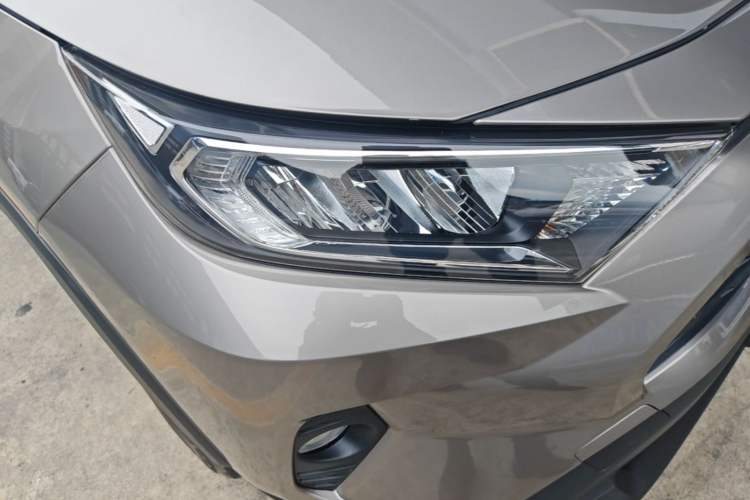 Used Toyota RAV4 2022 2.0L CVT Two-Wheel Drive Urban Edition Right Front Headlight