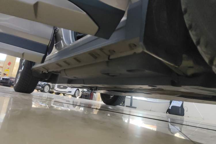 Used Toyota RAV4 2022 2.0L CVT 4x4 Style Plus Edition Right Side Sill