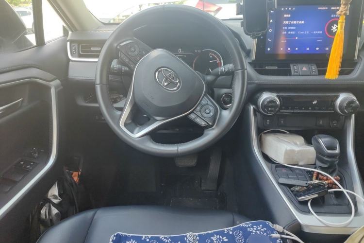 Used Toyota RAV4 2022 2.0L CVT Two-Wheel Drive Fashion Plus Edition Steering Wheel