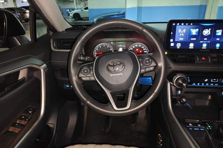 Used Toyota RAV4 2022 2.0L CVT Two-Wheel Drive Urban Edition Steering Wheel