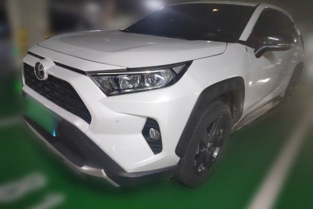 Used Toyota RAV4 2022 2.0L CVT 4x4 Style Plus Edition
