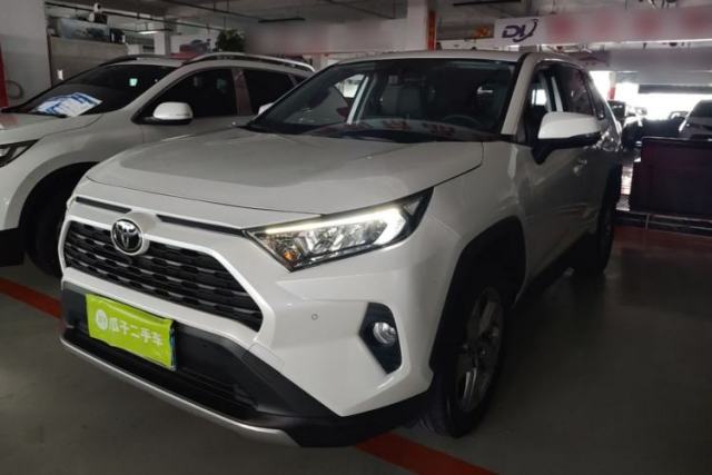 Used Toyota RAV4 2022 2.0L CVT Two-Wheel Drive Fashion Edition