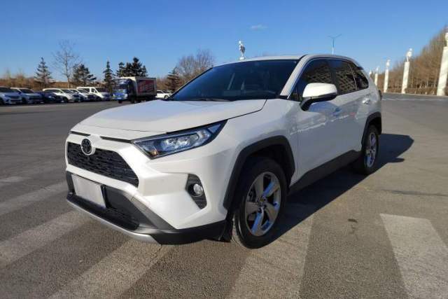 Used Toyota RAV4 2022 2.0L CVT Two-Wheel Drive Fashion Plus Edition