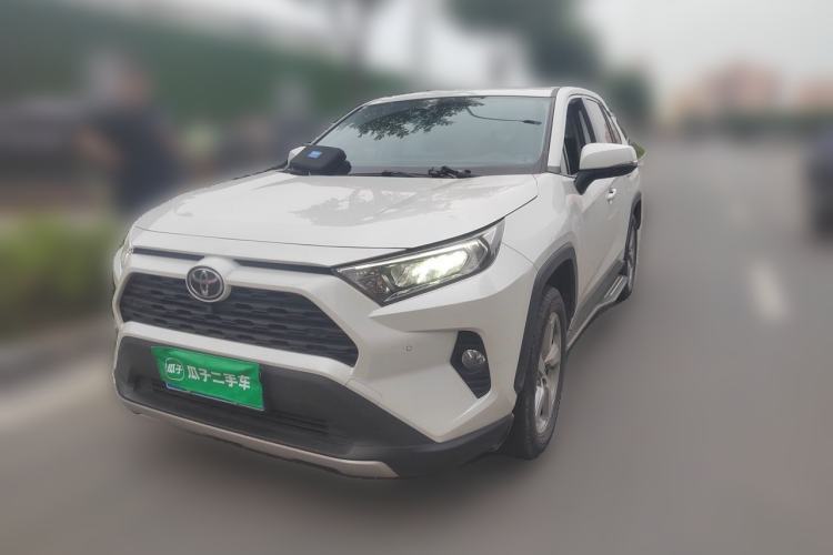 Used Toyota RAV4 2022 2.0L CVT Two-Wheel Drive Fashion Plus Edition Guazi used car, China used car export, Used car for sale, Used  cars, Cheapest cars for sale