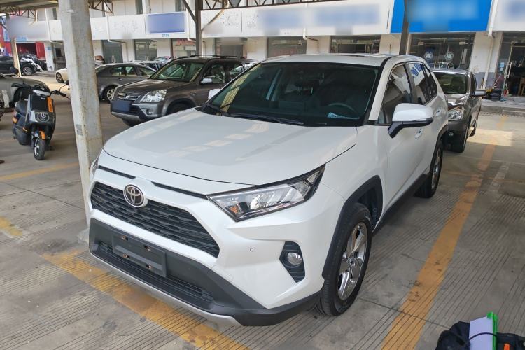 Used Toyota RAV4 2022 2.0L CVT Two-Wheel Drive Fashion Plus Edition Guazi used car, China used car export, Used car for sale, Used  cars, Cheapest cars for sale