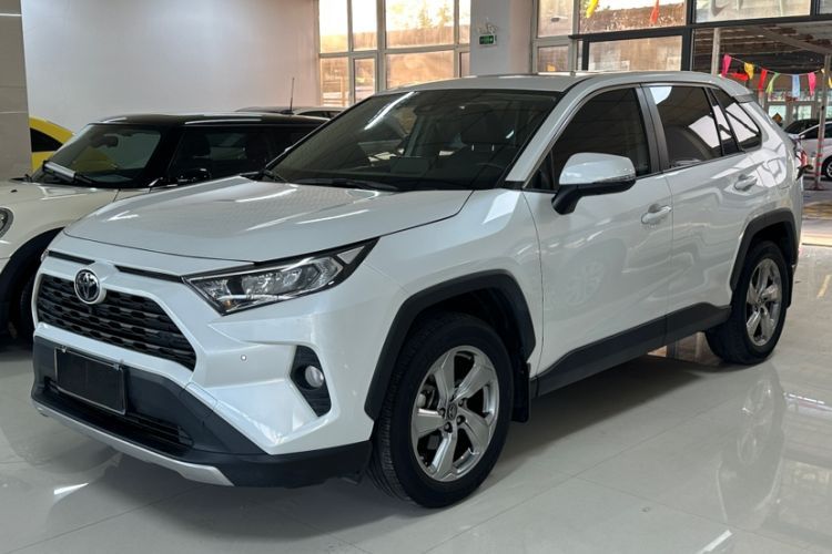 Used Toyota RAV4 2022 2.0L CVT Two-Wheel Drive Fashion Plus Edition Guazi used car, China used car export, Used car for sale, Used  cars, Cheapest cars for sale
