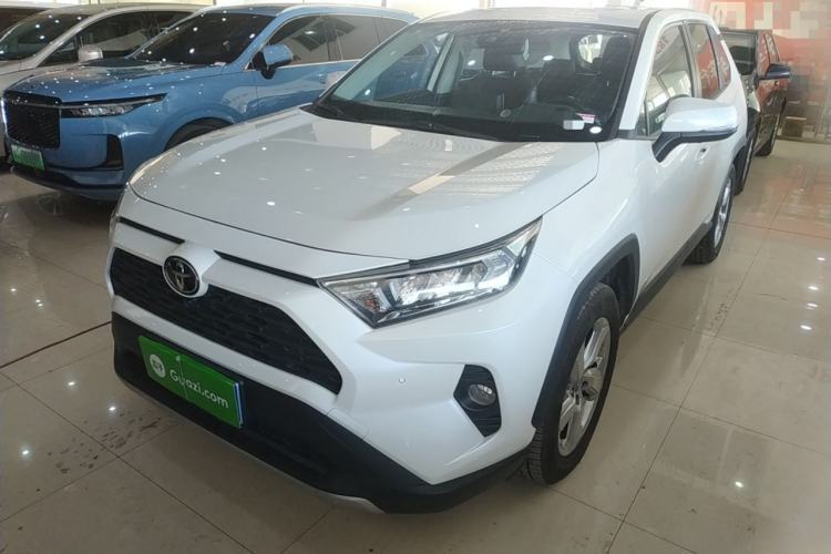 Używany Toyota RAV4 2022 2.0L CVT Two-Wheel Drive Fashion Plus Edition Guazi used car, China used car export, Used car for sale, Used cars, Cheapest cars for sale