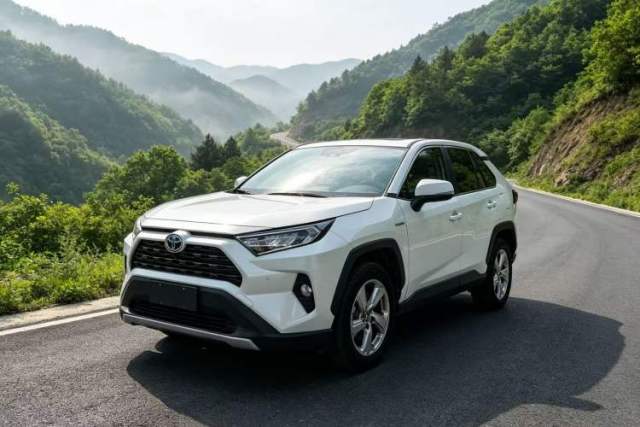 Used Toyota RAV4 2022 Dual-Engine 2.5L E-CVT Two-Wheel Drive Elite Edition