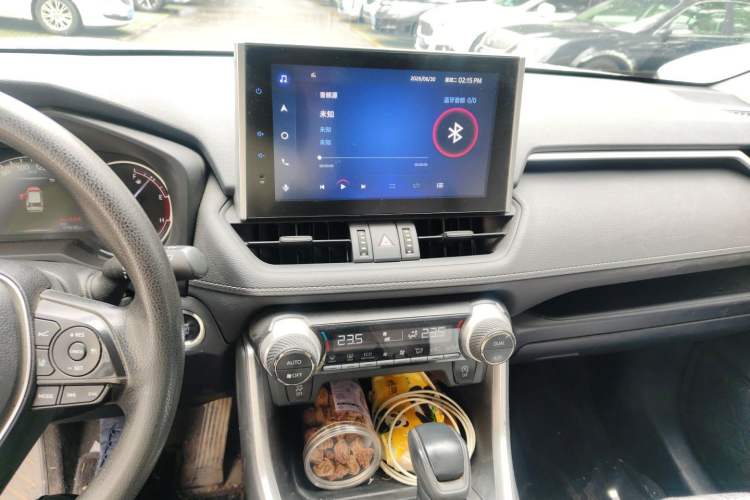 Used Toyota RAV4 2022 2.0L CVT Two-Wheel Drive Fashion Edition Audio And AC Panel