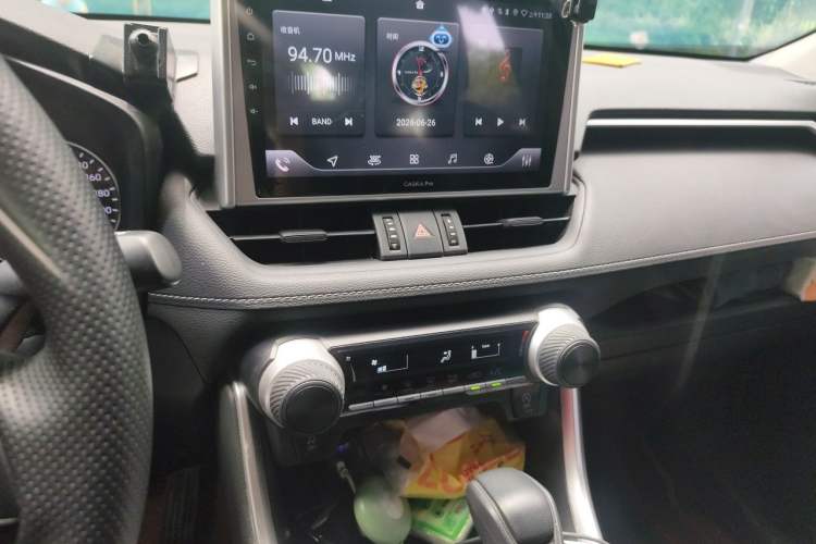 Used Toyota RAV4 2022 2.0L CVT Two-Wheel Drive Urban Edition Audio And AC Panel