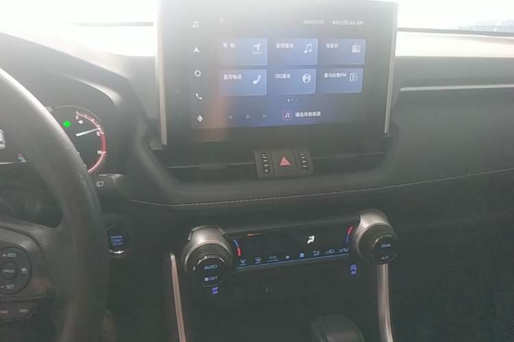 Used Toyota RAV4 2022 2.0L CVT Two-Wheel Drive Fashion Edition Audio And AC Panel