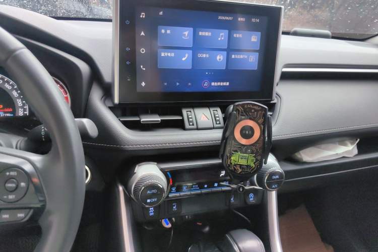 Used Toyota RAV4 2022 2.0L CVT Two-Wheel Drive Fashion Plus Edition Audio And AC Panel