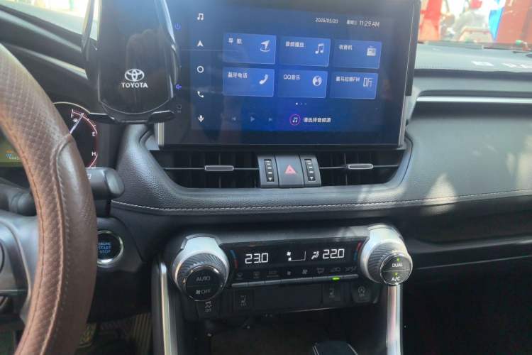 Used Toyota RAV4 2022 2.0L CVT Two-Wheel Drive Fashion Plus Edition Audio And AC Panel