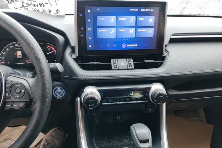 Used Toyota RAV4 2022 2.0L CVT Two-Wheel Drive Fashion Edition Audio And AC Panel