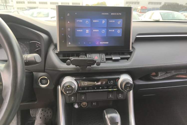 Used Toyota RAV4 2022 2.0L CVT 4x4 Style Plus Edition Audio And AC Panel