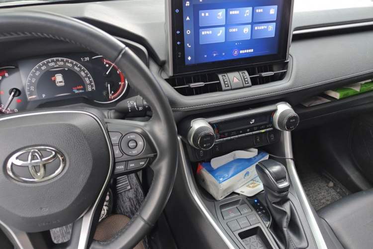 Used Toyota RAV4 2022 2.0L CVT Two-Wheel Drive Fashion Plus Edition Audio And AC Panel
