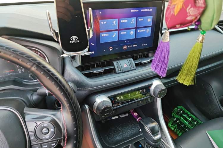 Used Toyota RAV4 2022 2.0L CVT Two-Wheel Drive Fashion Plus Edition Audio And AC Panel