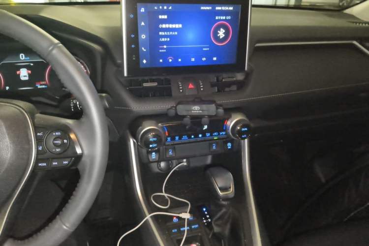 Used Toyota RAV4 2022 2.0L CVT Two-Wheel Drive Fashion Plus Edition Audio And AC Panel