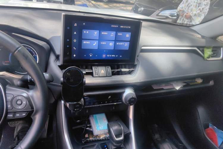 Used Toyota RAV4 2022 Dual-Engine 2.5L E-CVT Four-Wheel Drive Elite Plus Edition Audio And AC Panel