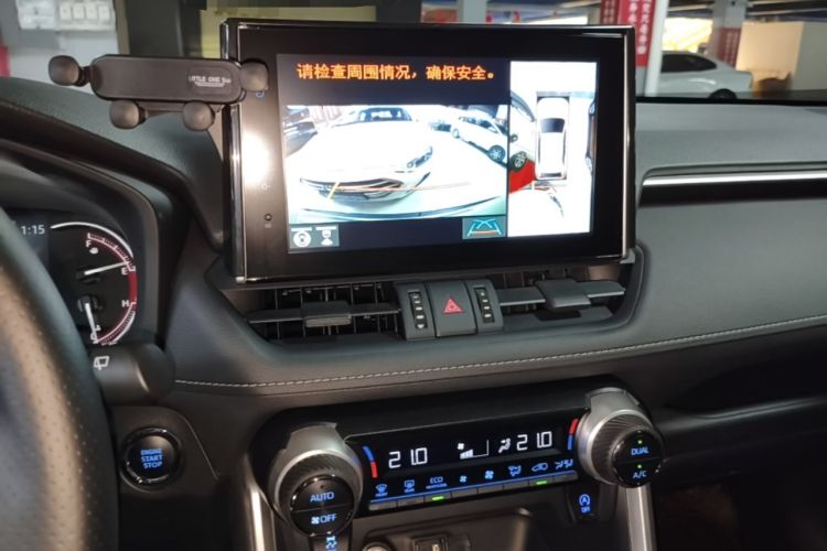 Used Toyota RAV4 2022 2.0L CVT Two-Wheel Drive Fashion Edition Audio And AC Panel