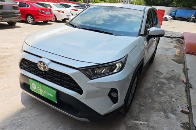 Used Toyota RAV4 2022 2.0L CVT Two-Wheel Drive Fashion Plus Edition