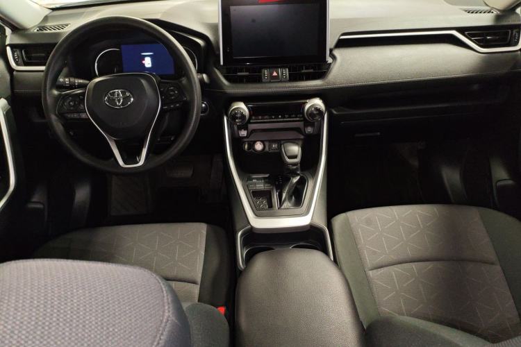 Used Toyota RAV4 2022 2.0L CVT Two-Wheel Drive Fashion Edition Center Console