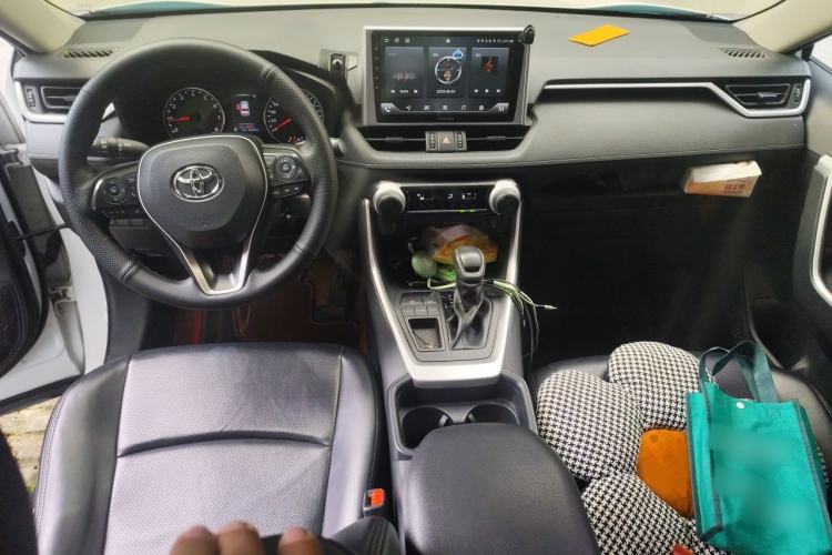 Used Toyota RAV4 2022 2.0L CVT Two-Wheel Drive Urban Edition Center Console